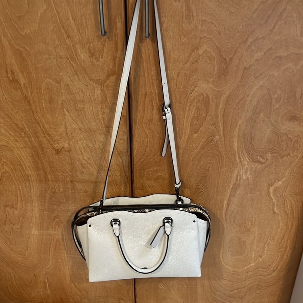 Cream Coach Purese - Picture 7 of 7